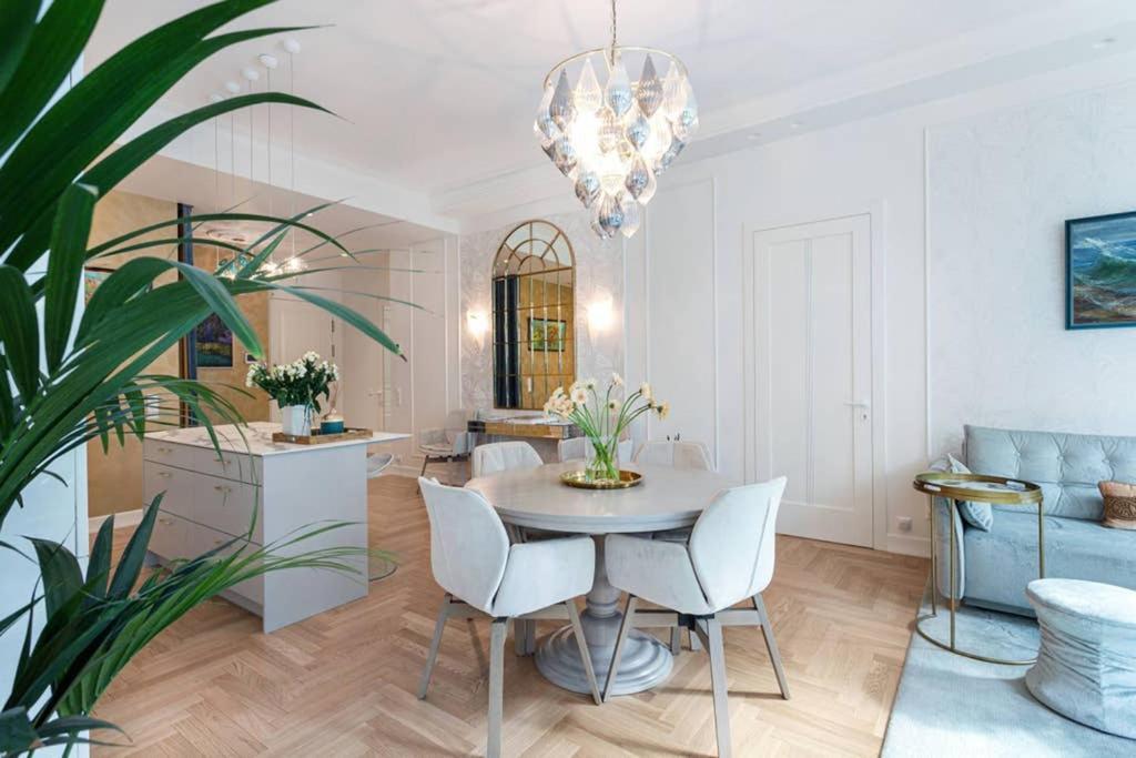 Jogailos Residence Peaceful Old Town Luxury 3 Bdr, 2 Bthr, Free Garage, Top-Speed Wifi Аеропорт Вільнюс Екстер'єр фото