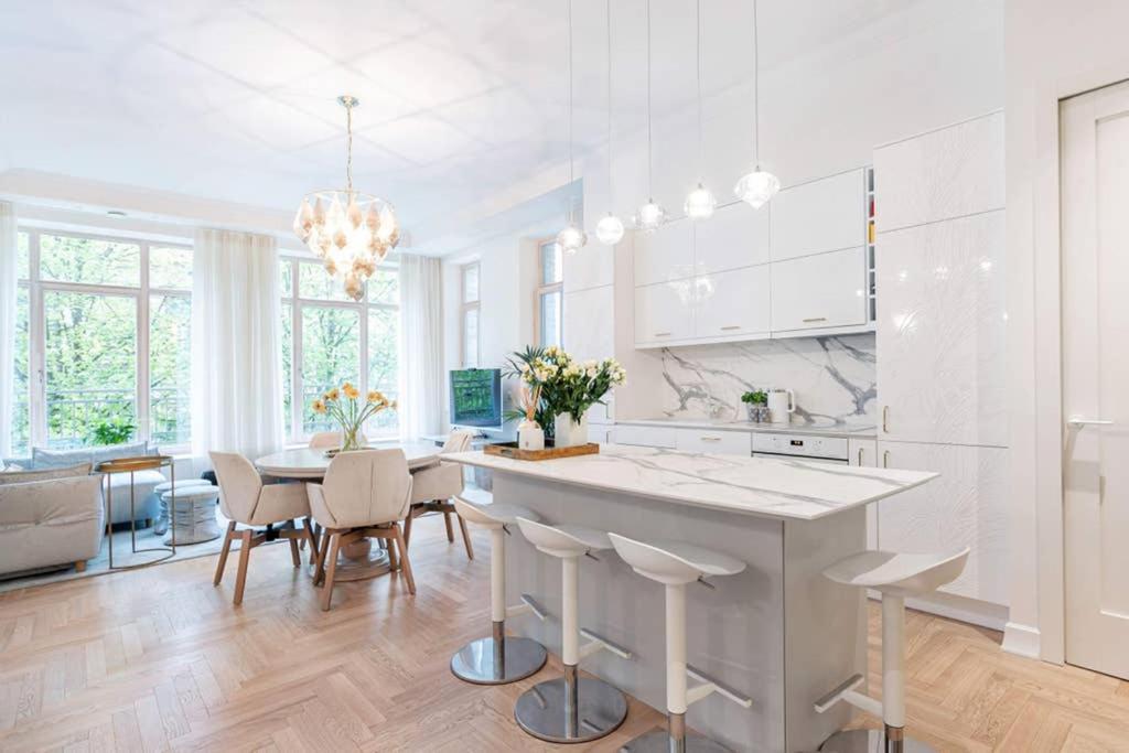 Jogailos Residence Peaceful Old Town Luxury 3 Bdr, 2 Bthr, Free Garage, Top-Speed Wifi Аеропорт Вільнюс Екстер'єр фото